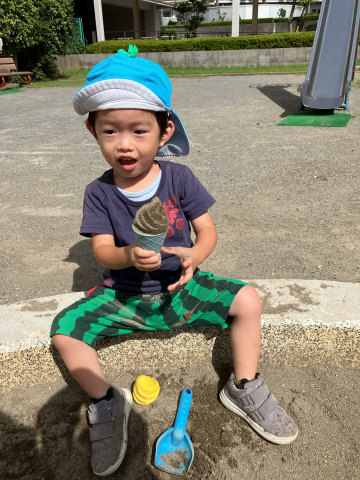 上手になってきた砂遊び♪