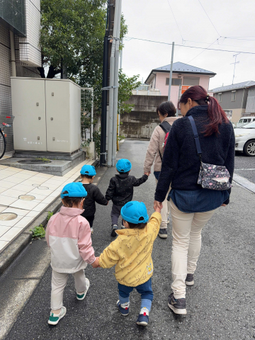 あ・る・こ～♪